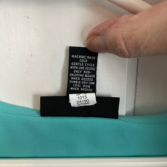 Alfani Teal Flowy V-Neck Blouse Women's 12 petite - Picture 6 of 6